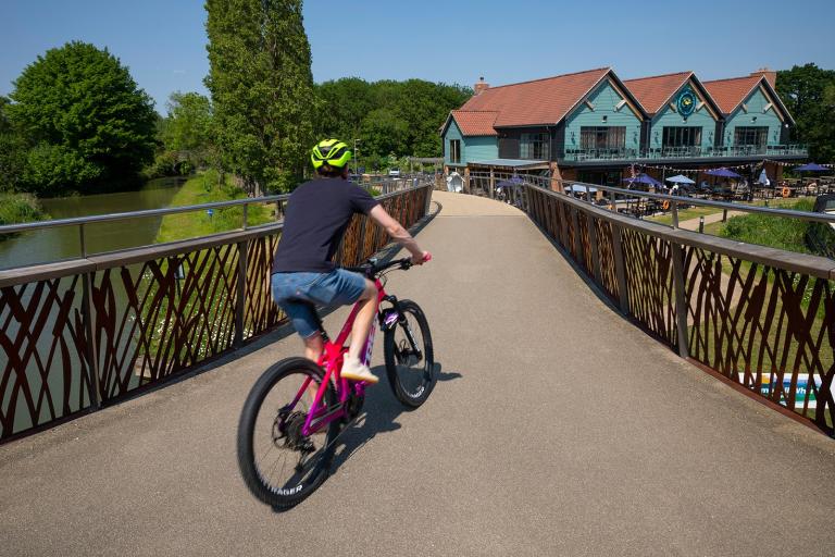 Cyclist on Warbler Bridge